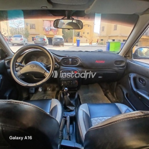 Hyundai Accent 1999 Silver Manual Used for Sale in Nasr city - 5