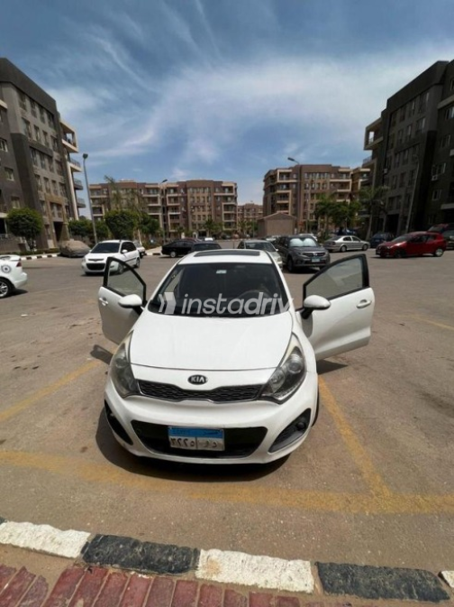Kia Rio 2013 White Automatic Used for Sale in 6 October - 1