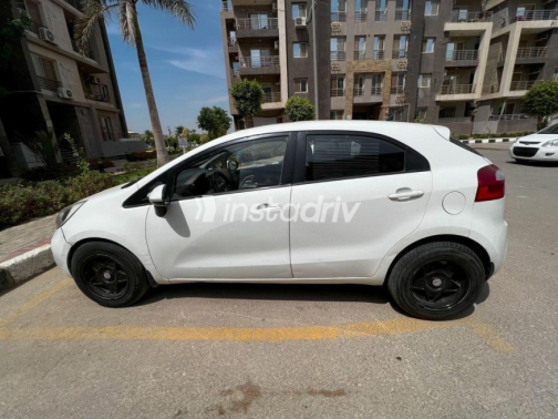 Kia Rio 2013 White Automatic Used for Sale in 6 October - 4