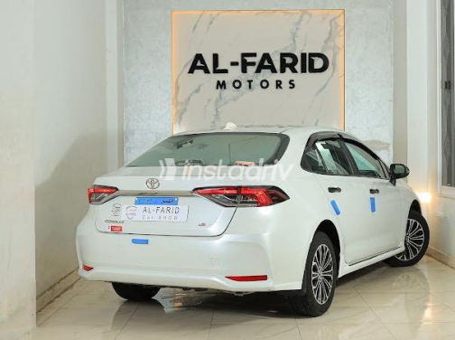 تويوتا كورولا 2022 أبيض أوتوماتيك مستعملة للبيع في القاهرة الكبرى ( القاهرة - الجيزة) - 4