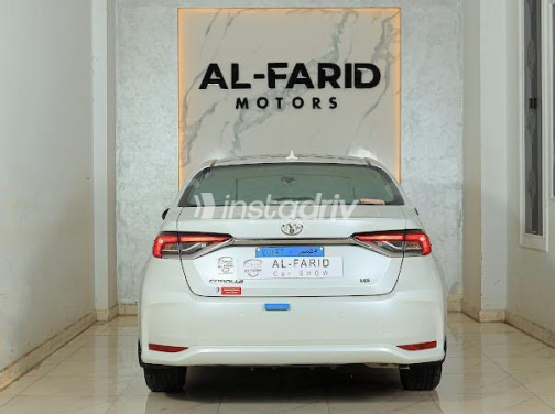تويوتا كورولا 2022 أبيض أوتوماتيك مستعملة للبيع في القاهرة الكبرى ( القاهرة - الجيزة) - 5