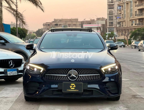 Mercedes E 200 2021 Dark Blue Automatic Used for Sale in Heliopolis - 3