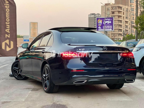 Mercedes E 200 2021 Dark Blue Automatic Used for Sale in Heliopolis - 4