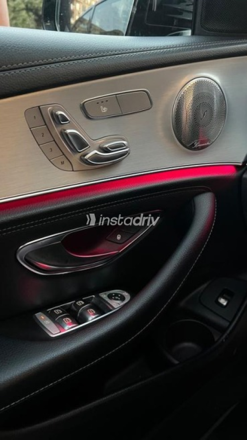 Mercedes E 200 2021 Dark Blue Automatic Used for Sale in Heliopolis - 10