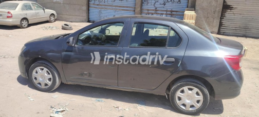 Renault Logan 2017 Dark Gray Manual Used for Sale in Alexandria - 6