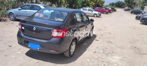 Renault Logan 2017 Dark Gray Manual Used for Sale in Alexandria - 8