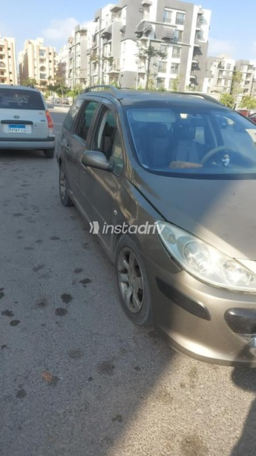 Peugeot 207 SW 2006 Bronze Automatic Used for Sale in Nasr city - 1