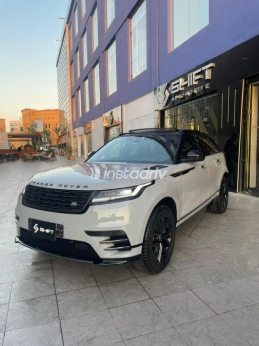 Land Rover Velar 2024 Gray Automatic Used for Sale in Cairo - 2