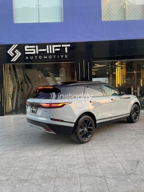 Land Rover Velar 2024 Gray Automatic Used for Sale in Cairo - 4