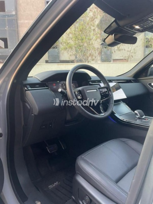 Land Rover Velar 2024 Gray Automatic Used for Sale in Cairo - 7