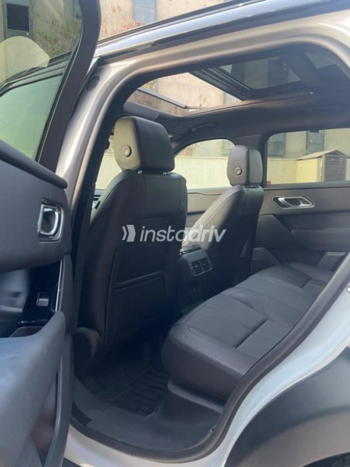 Land Rover Velar 2024 Gray Automatic Used for Sale in Cairo - 8