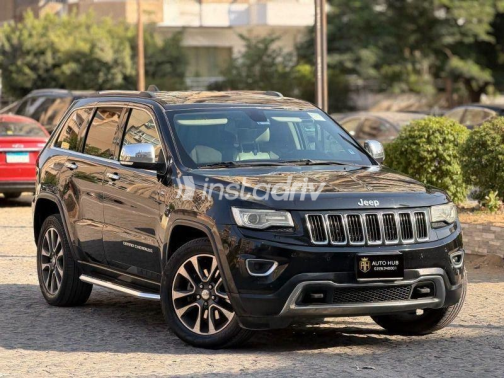 Jeep Cherokee 2018 Black Automatic Used for Sale in Cairo - 4