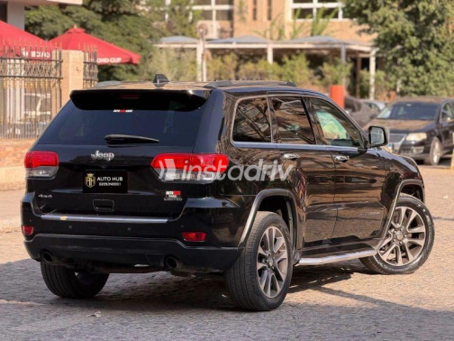 Jeep Cherokee 2018 Black Automatic Used for Sale in Cairo - 8