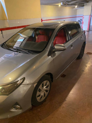 Toyota Auris 2013 Silver Automatic Used for Sale in Greater Cairo ( Cairo + Giza)