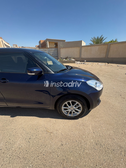 Suzuki Swift 2021 Blue Automatic Used for Sale in Greater Cairo ( Cairo + Giza) - 5