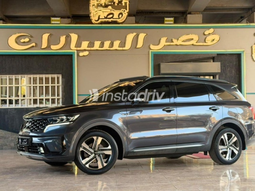 Kia Sorento 2023 Gray Automatic Used for Sale in Cairo - 1