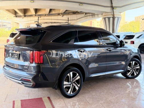 Kia Sorento 2023 Gray Automatic Used for Sale in Cairo - 2
