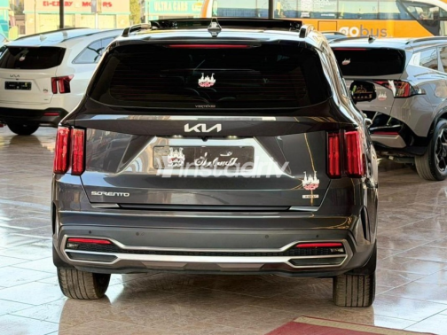 Kia Sorento 2023 Gray Automatic Used for Sale in Cairo - 3