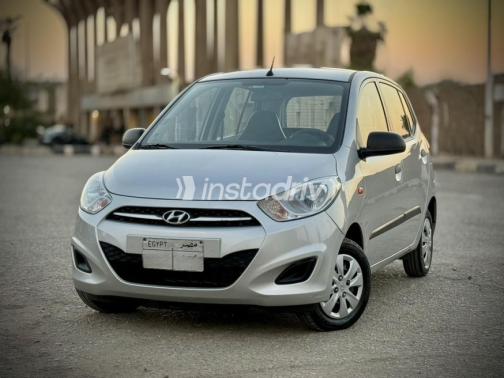 Hyundai I10 2017 Silver Automatic Used for Sale in Nasr city - 2