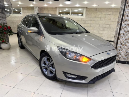 Ford Focus 2018 Gold Automatic Used for Sale in Cairo - 2