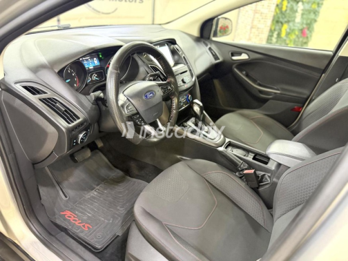 Ford Focus 2018 Gold Automatic Used for Sale in Cairo - 8