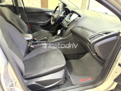 Ford Focus 2018 Gold Automatic Used for Sale in Cairo - 9