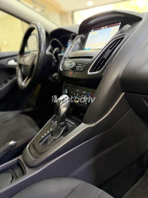 Ford Focus 2018 Gold Automatic Used for Sale in Cairo - 10