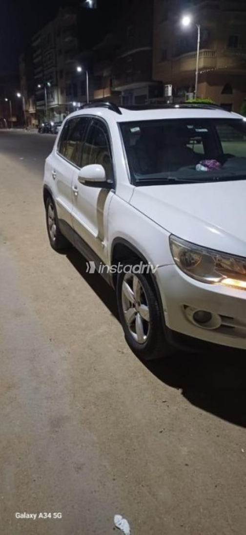 Volkswagen Tiguan 2010 White Automatic Used for Sale in Suez  - 1