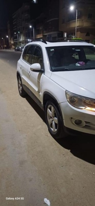 Volkswagen Tiguan 2010 White Automatic Used for Sale in Suez 