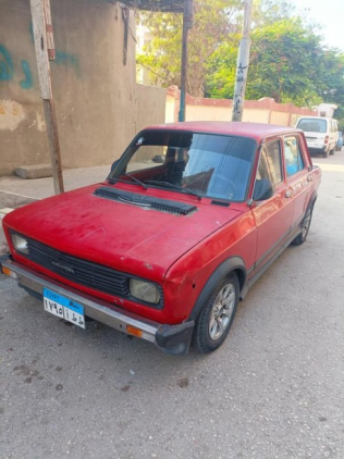 فيات 1200 1989 أحمر يدوي مستعملة للبيع في الإسماعيلية