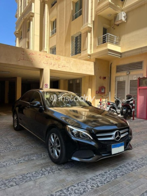 Mercedes C 180 2018 Black Automatic Used for Sale in Greater Cairo ( Cairo + Giza) - 2