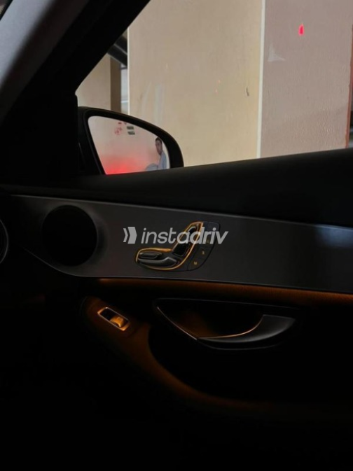 Mercedes C 180 2018 Black Automatic Used for Sale in Greater Cairo ( Cairo + Giza) - 9