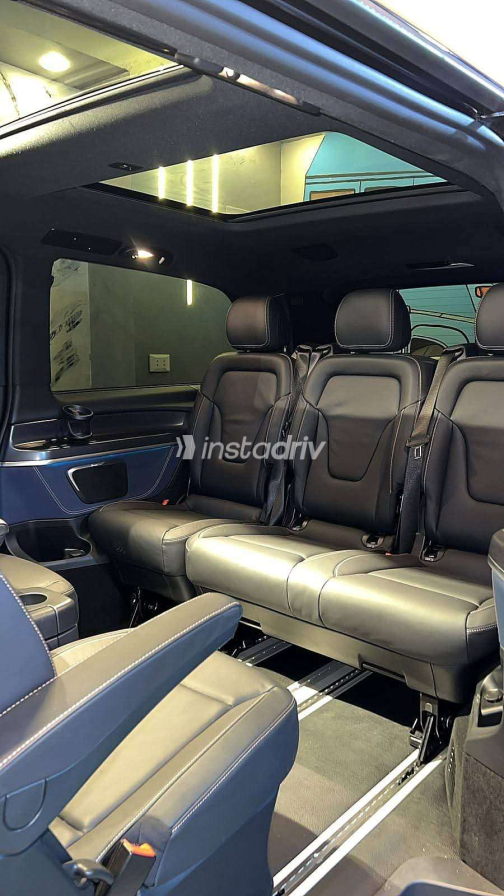 Mercedes V 250 2023 Black Automatic Used for Sale in Greater Cairo ( Cairo + Giza) - 6