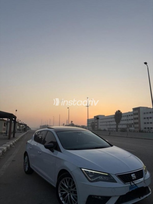 Seat Leon 2018 White Automatic Used for Sale in Banha - 2