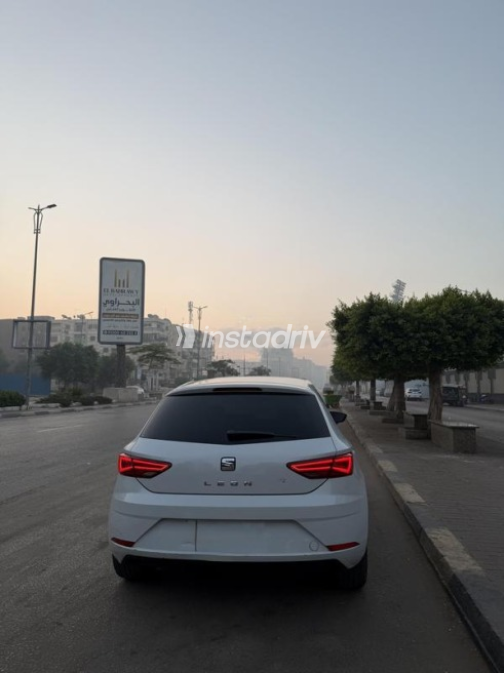 Seat Leon 2018 White Automatic Used for Sale in Banha - 10