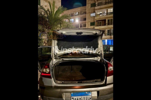 Renault Megane 2006 Gray Automatic Used for Sale in Abu Qir - 10