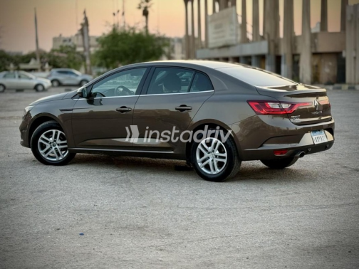 Renault Megane 2021 Brown Automatic Used for Sale in Nasr city - 9