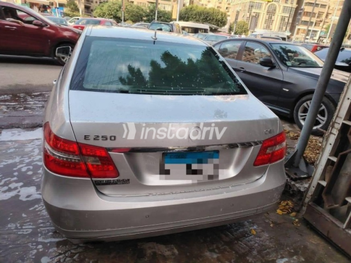 مرسيدس E 250 2010 فضي أوتوماتيك مستعملة للبيع في مصر الجديدة - 9