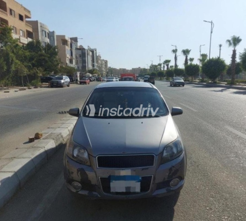 شيفروليه افيو 2015 رمادي غامق أوتوماتيك مستعملة للبيع في مدينة بدر - 4