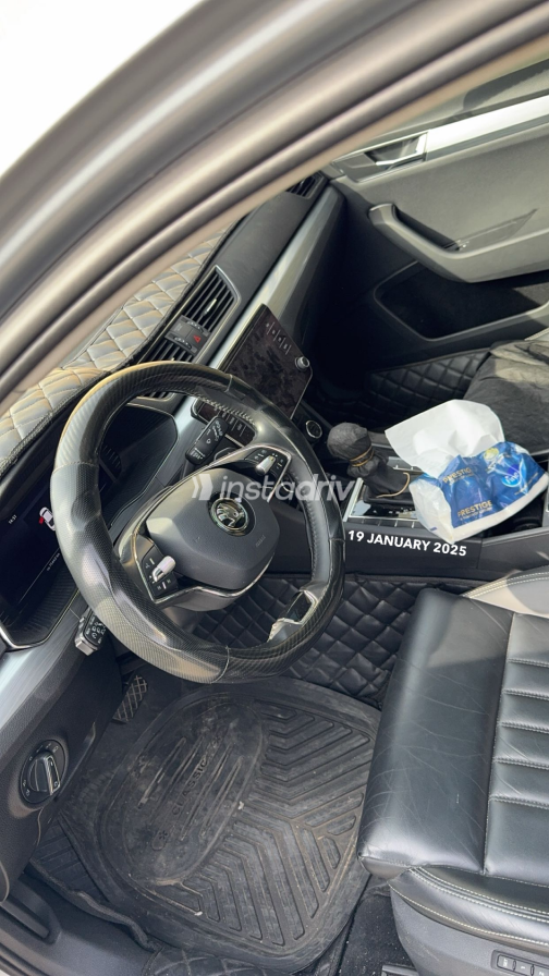 Skoda Superb 2022 Silver Automatic Used for Sale in Greater Cairo ( Cairo + Giza) - 5