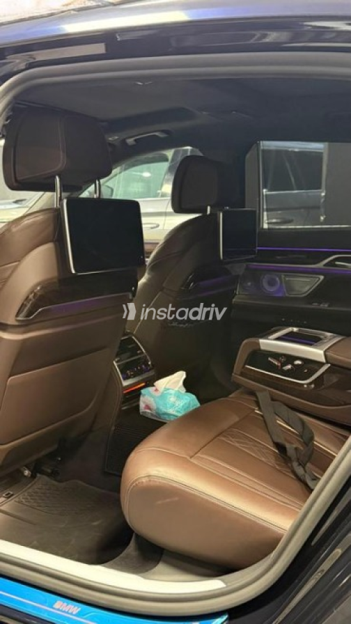 BMW 730 2021 Dark Blue Automatic Used for Sale in Cairo - 7