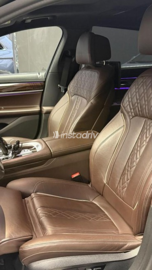 BMW 730 2021 Dark Blue Automatic Used for Sale in Cairo - 8