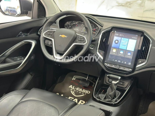 Chevrolet Captiva 2026 Gray Automatic Used for Sale in Sheikh Zayed City - 9