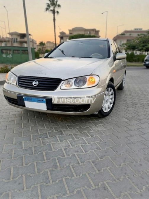 Nissan Sunny 2009 Gold Automatic Used for Sale in Pyramids Gardens - 6