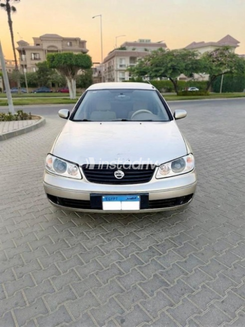 Nissan Sunny 2009 Gold Automatic Used for Sale in Pyramids Gardens - 9