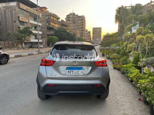 Nissan Juke 2021 Silver Automatic Used for Sale in Nasr city - 6