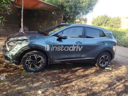 Kia Sportage 2024 Petroleum Automatic Used for Sale in Giza - 1