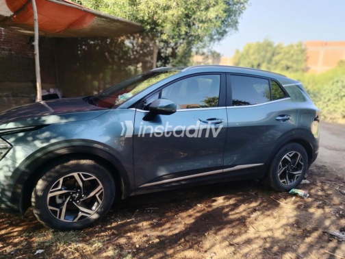 Kia Sportage 2024 Petroleum Automatic Used for Sale in Giza - 4