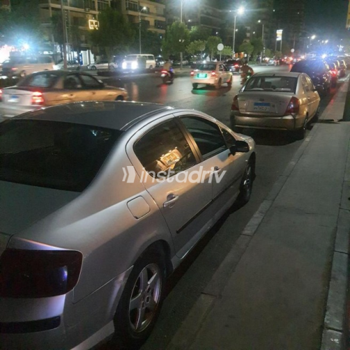 Peugeot 407 2008 Silver Manual Used for Sale in Cairo - 3