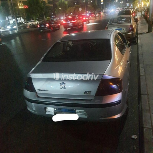 Peugeot 407 2008 Silver Manual Used for Sale in Cairo - 4